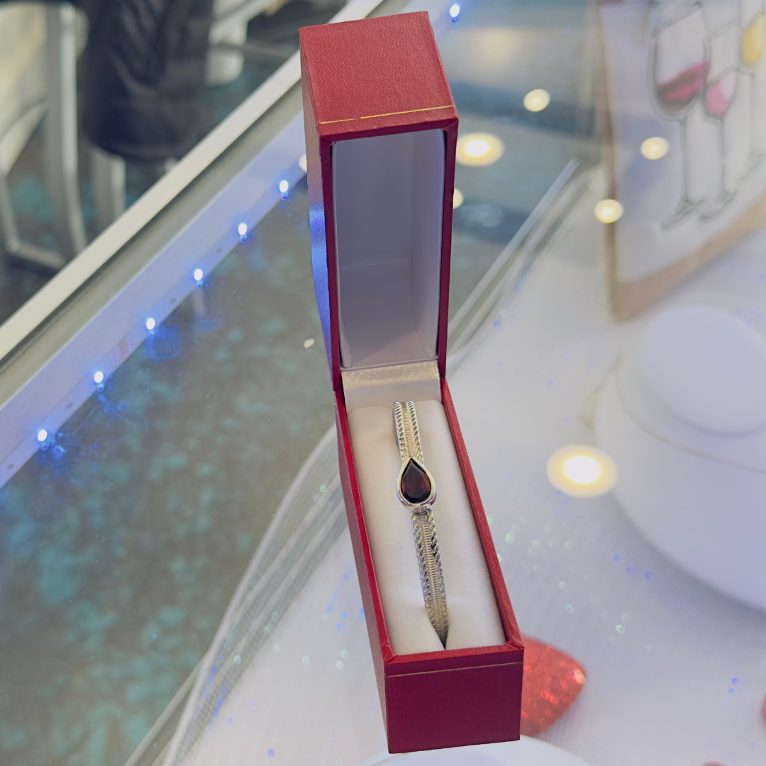 Garnet & .925 Sterling Silver Bracelet